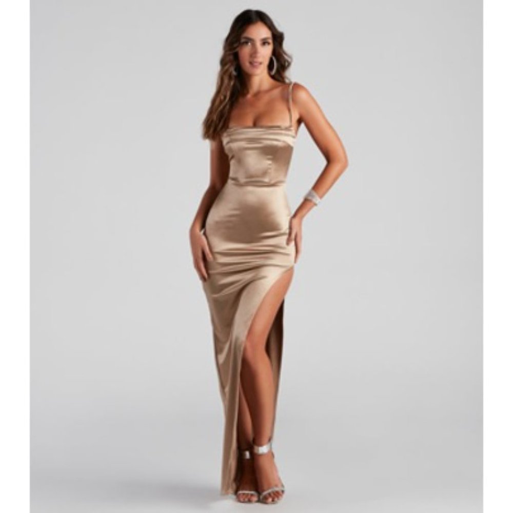 NWT WINDSOR Mirabel Satin Corset High Slit Formal Dress